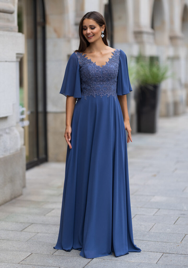 Abendkleid in Blau von Christian Koehlert